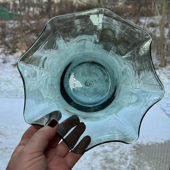Vintage Blenko smokey grey art glass ruffle bowl - Picture 5 of 10